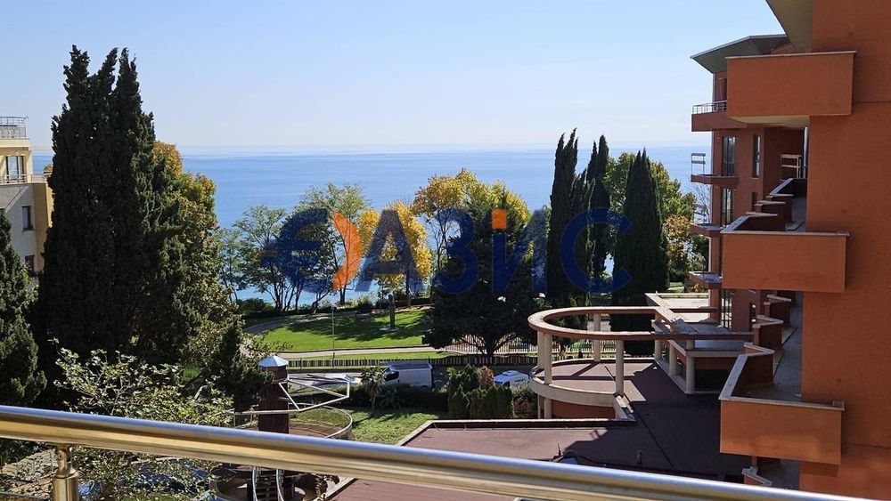 Студио на първа линия с изглед към морето! Несебър, България, комплекс