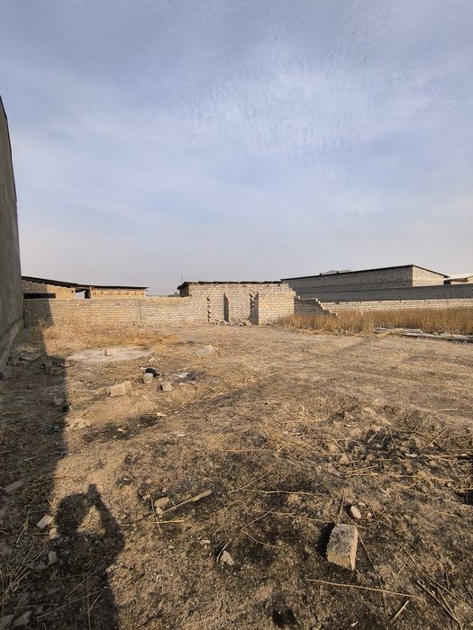 Продаю участок земли под строительство . Ханобод 3,8 соток.