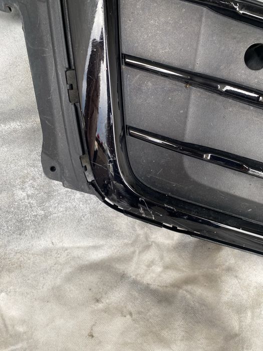 ОРИГИНАЛНА Решетка/Маска за AUDI Q7