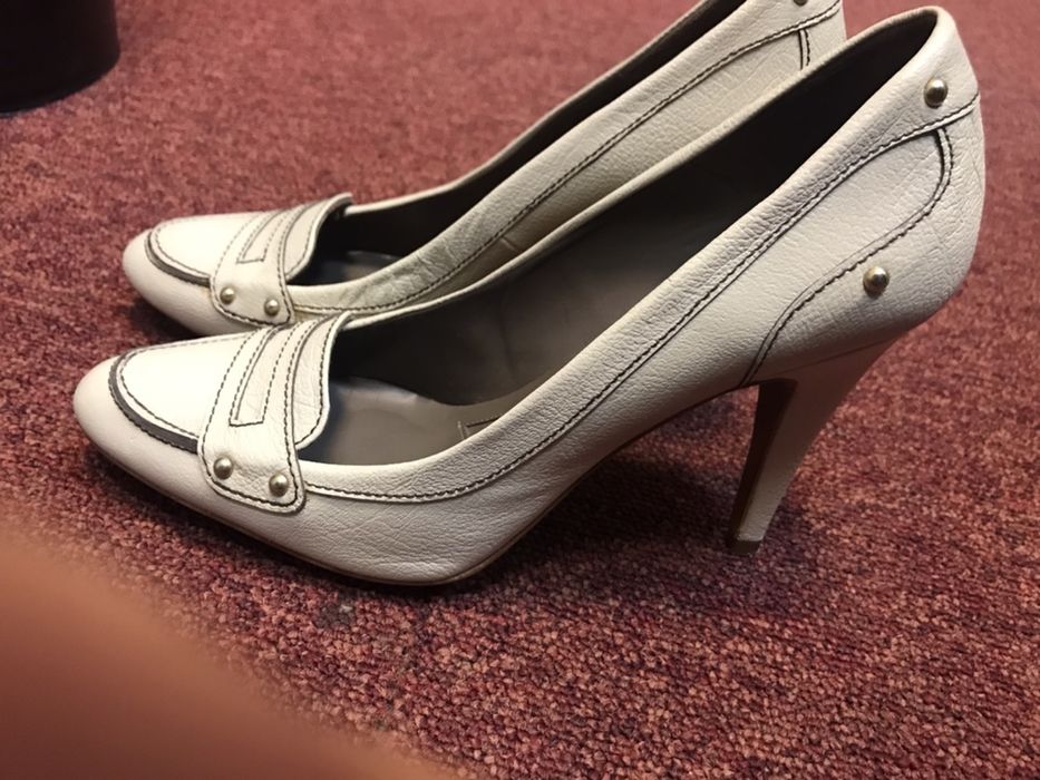 Pantofi cu toc Zara