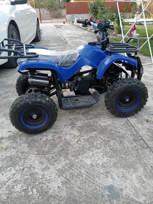 Vand ATV de copii pe benzina motor 49 cc , aproape nou. Pret 2000 lei