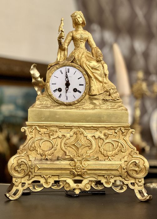 Ceas vechi in stil Baroc din bronz dore