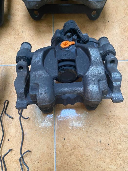 Предни спирачни апарати VW Passat B8 2016