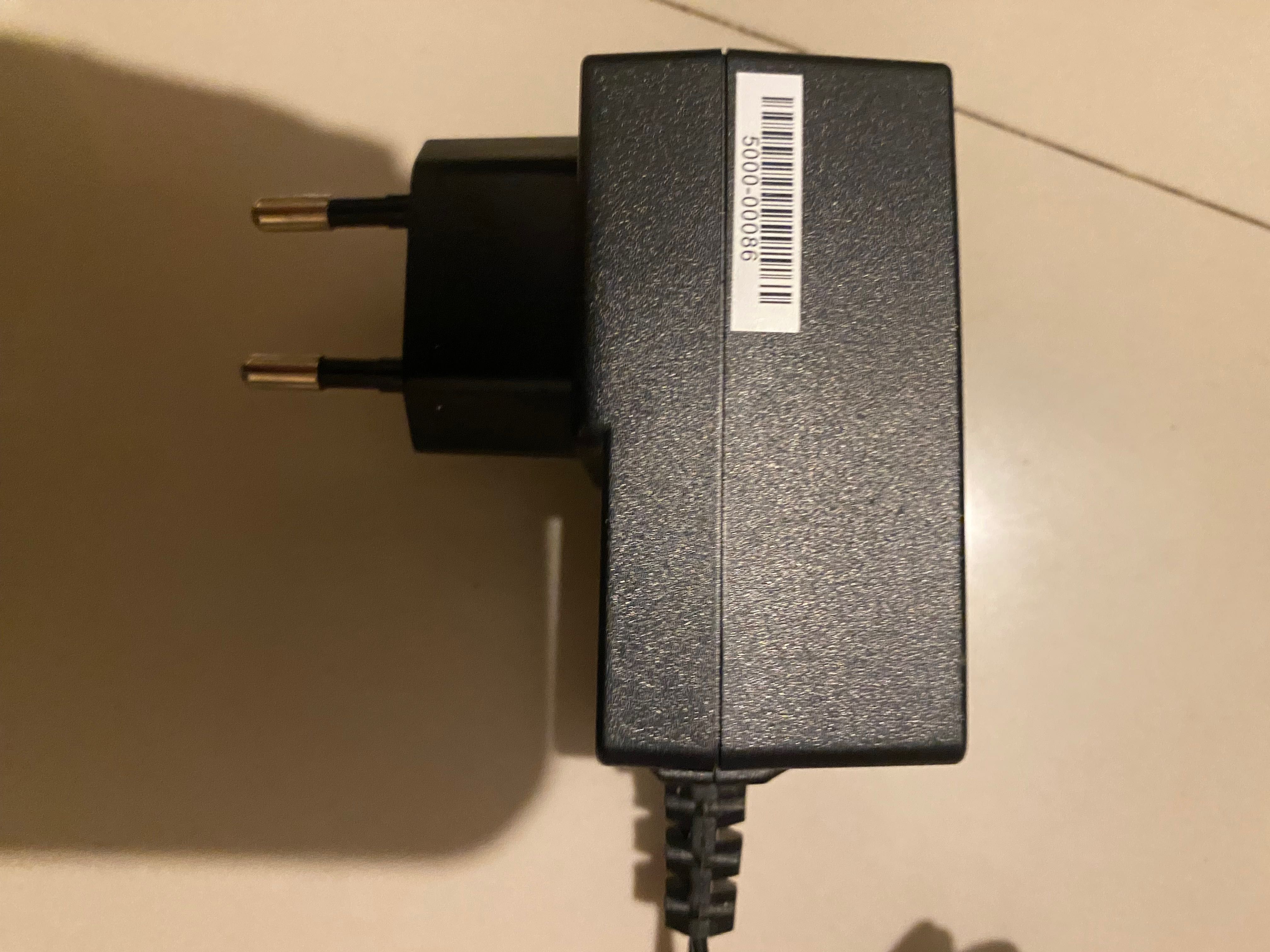 Vând router Cisco Linksys E1500.