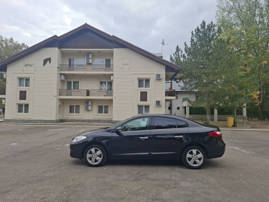 Renault fluence,1.6benzina,an 2010