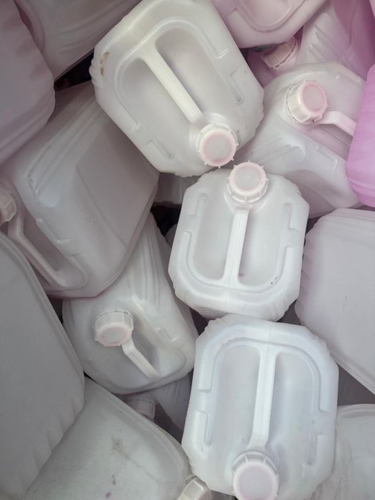 Канистры пластиковые