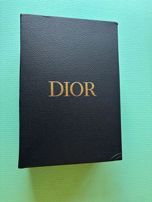 Dior b22 чисто нови