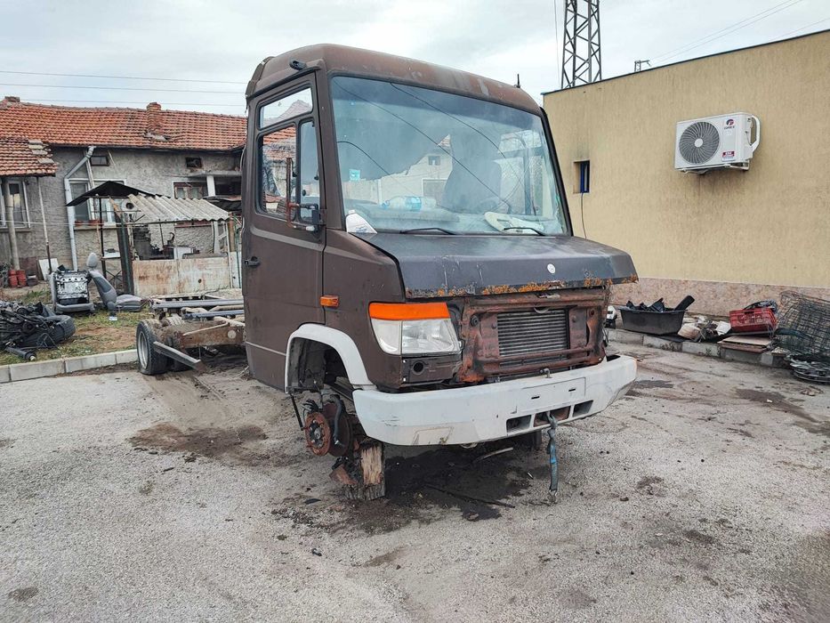 Mercedes Vario 614 на части
