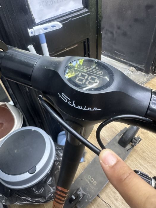Trotineta eletrica Schwinn eco