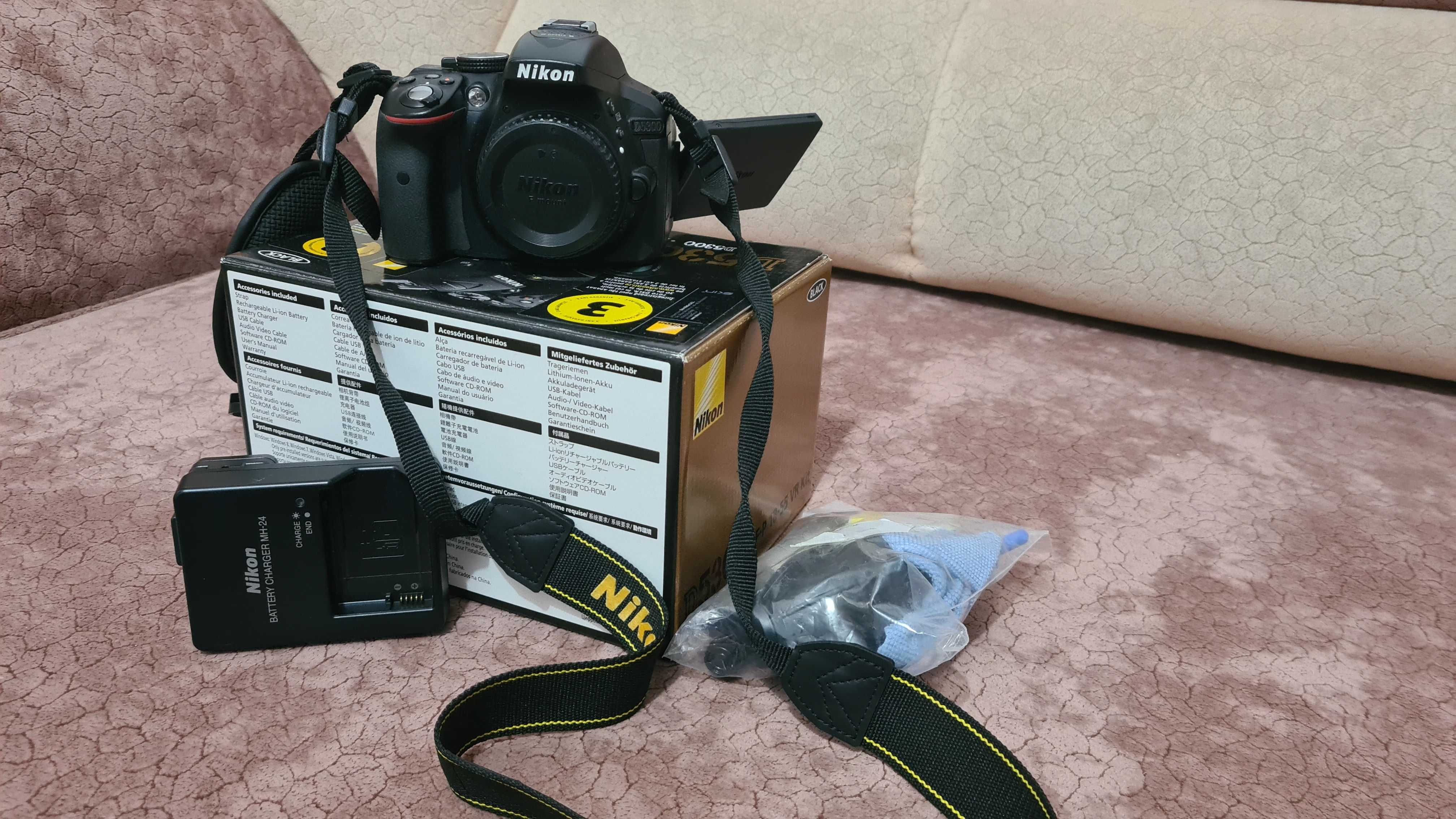 Nikon DSLR D5300 si Obiectiv 18-140