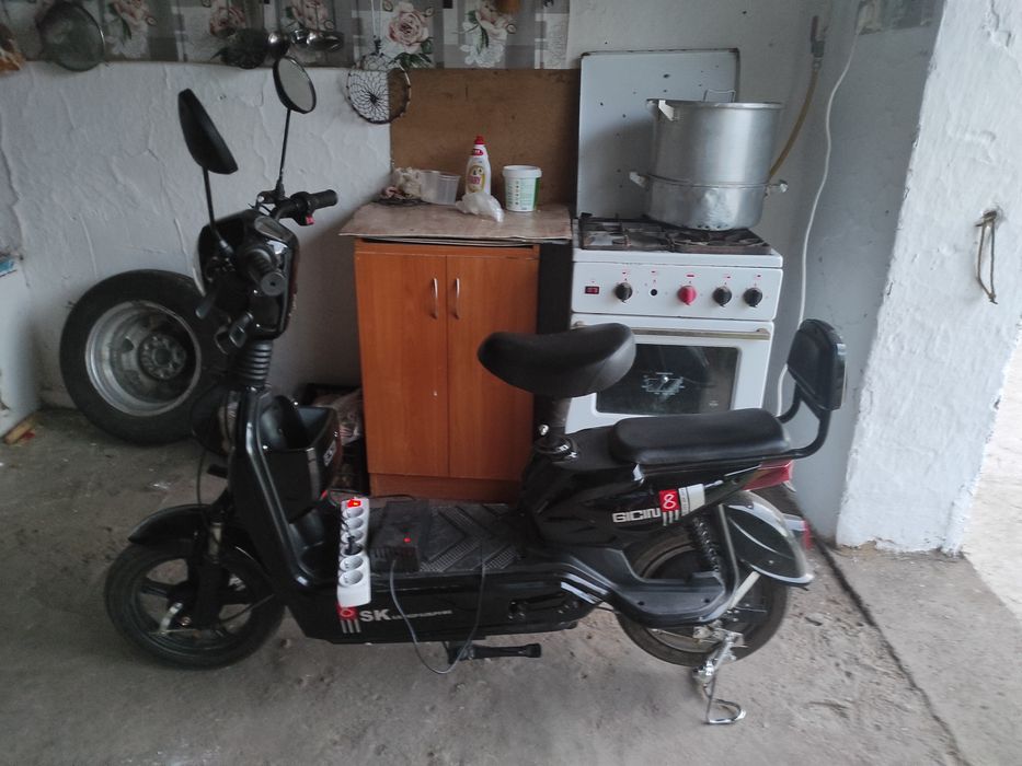 Электр скутер продам