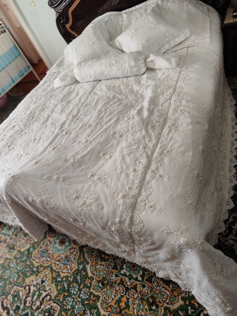 Свадебное покрывало. Ручное изделье.