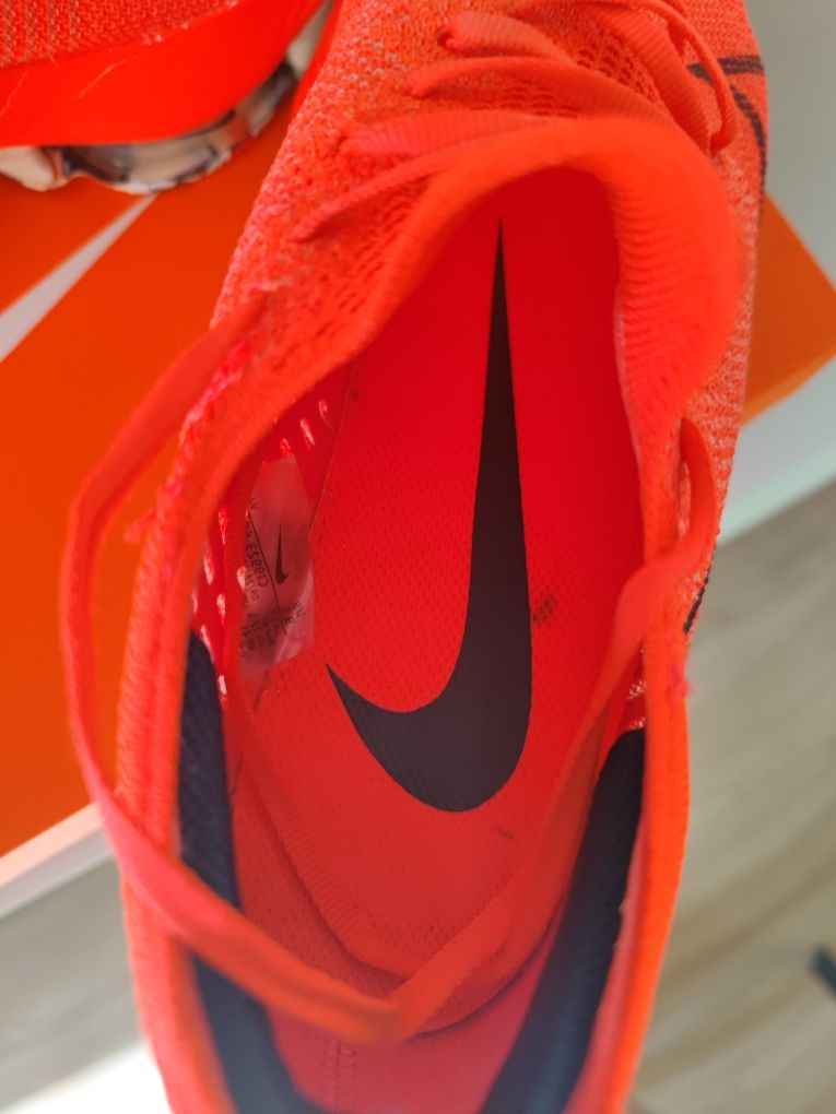 Nike air zoom tempo next % 43 номер