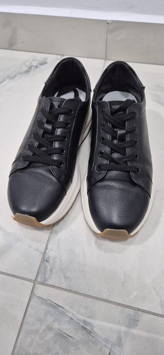 Încălțăminte piele