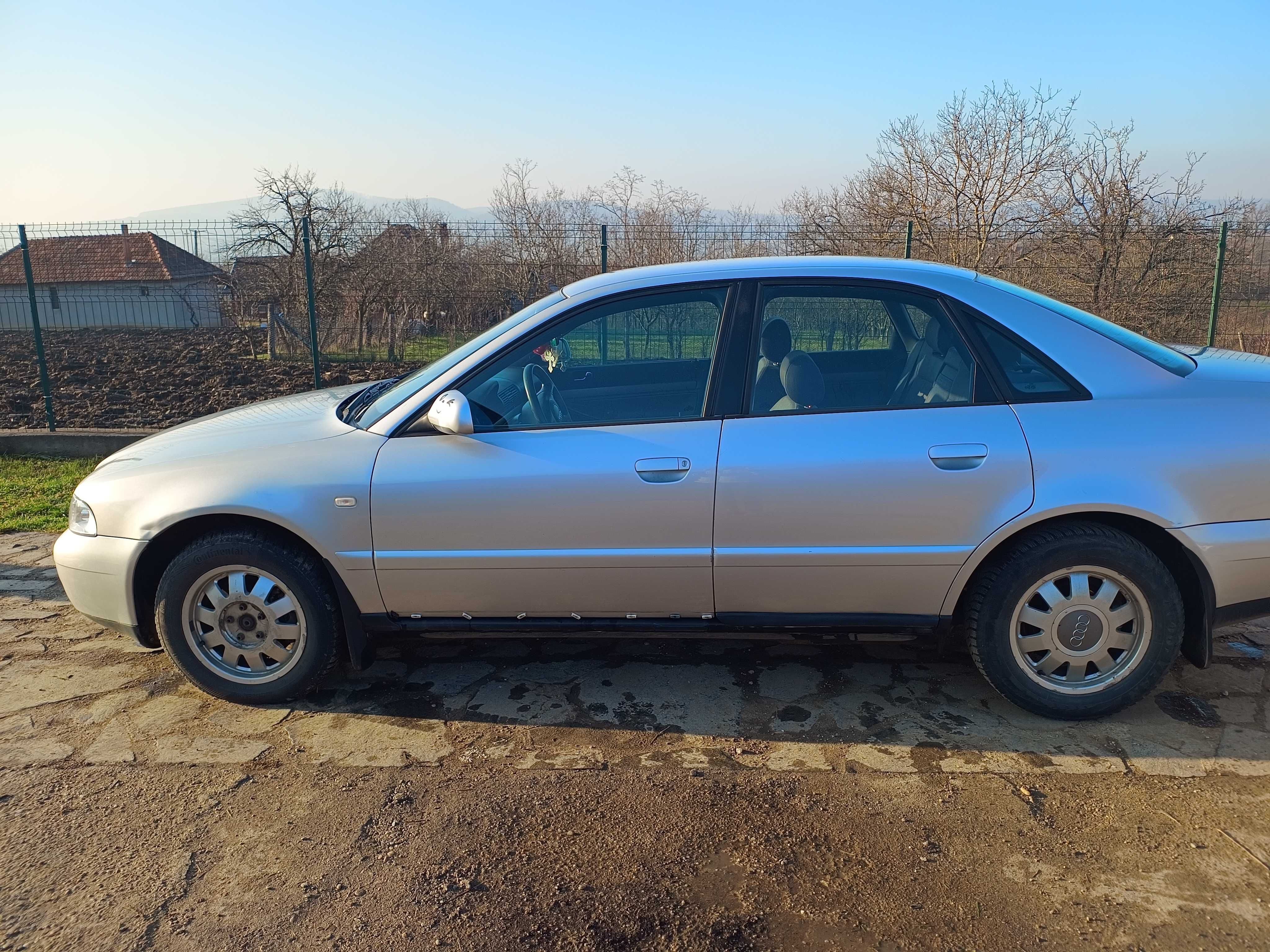 Vând Audi A4 B5 2001