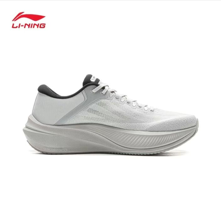 LI-NING Krossovka (Professional Running)