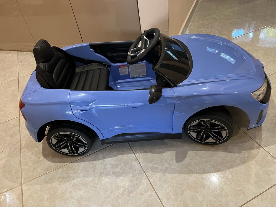 Детска акумулаторна кола Audi RS e-tron син PAT3608