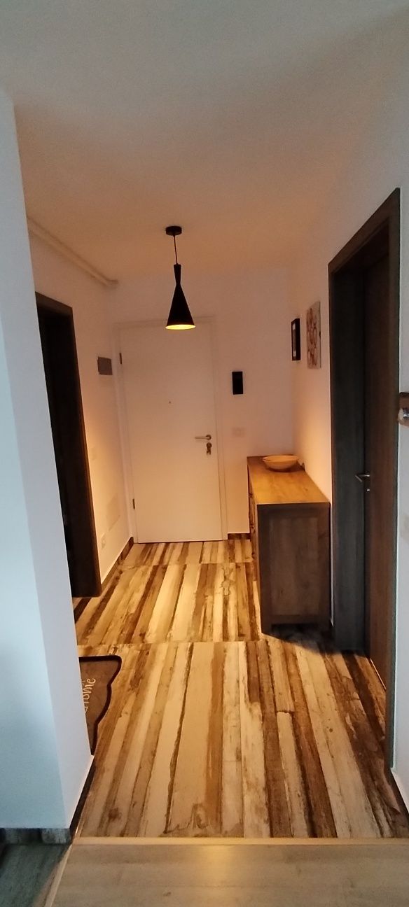 Închiriez apartament 2 camere Coresi Kasper