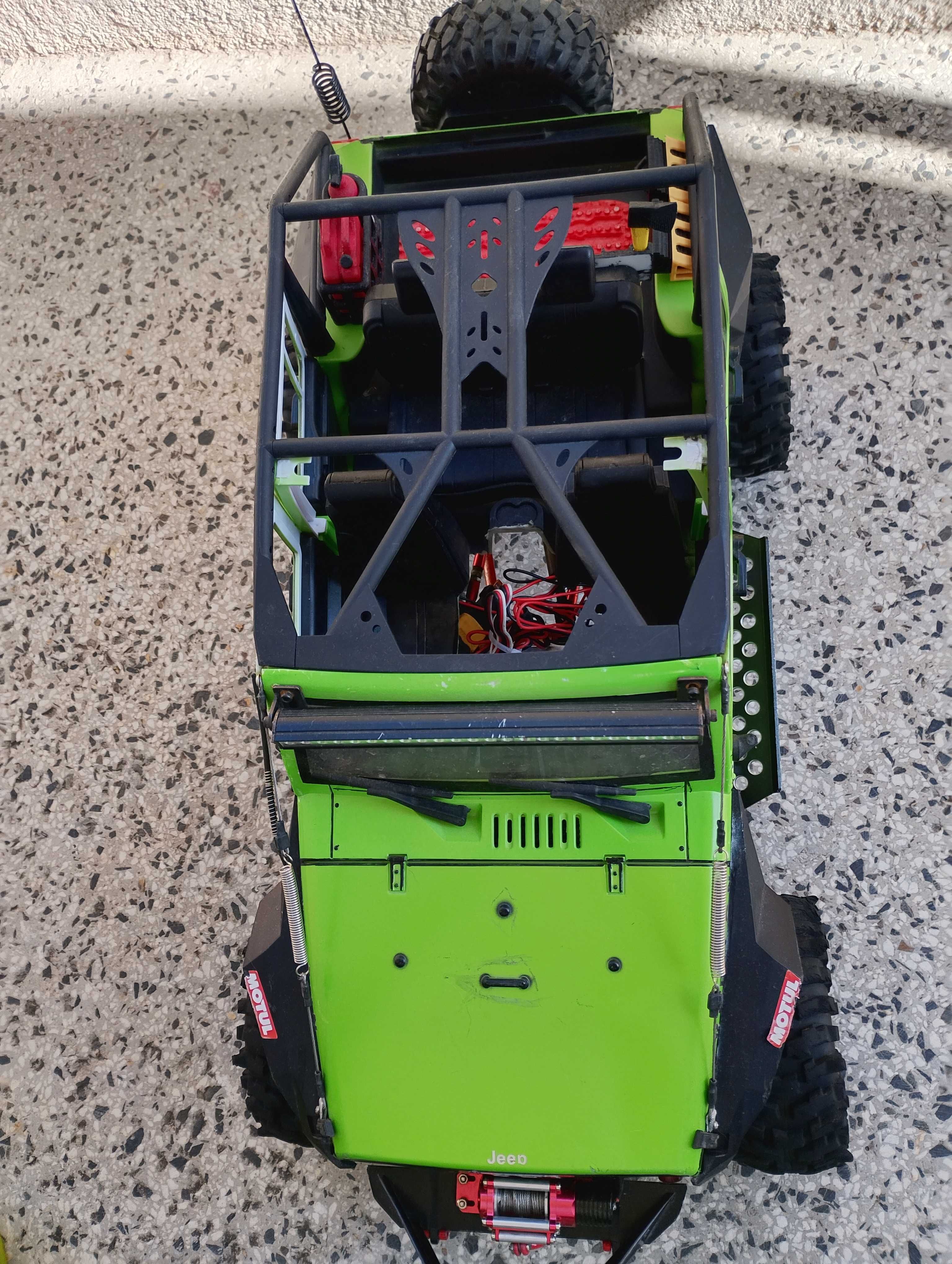 Crawler 1/10  катерач