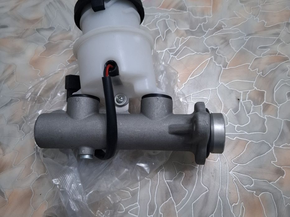 Главный тормозной цилиндр фрортера А