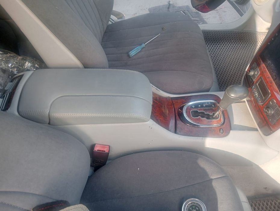 Обшивки дверные на Мерседес 220 кузов