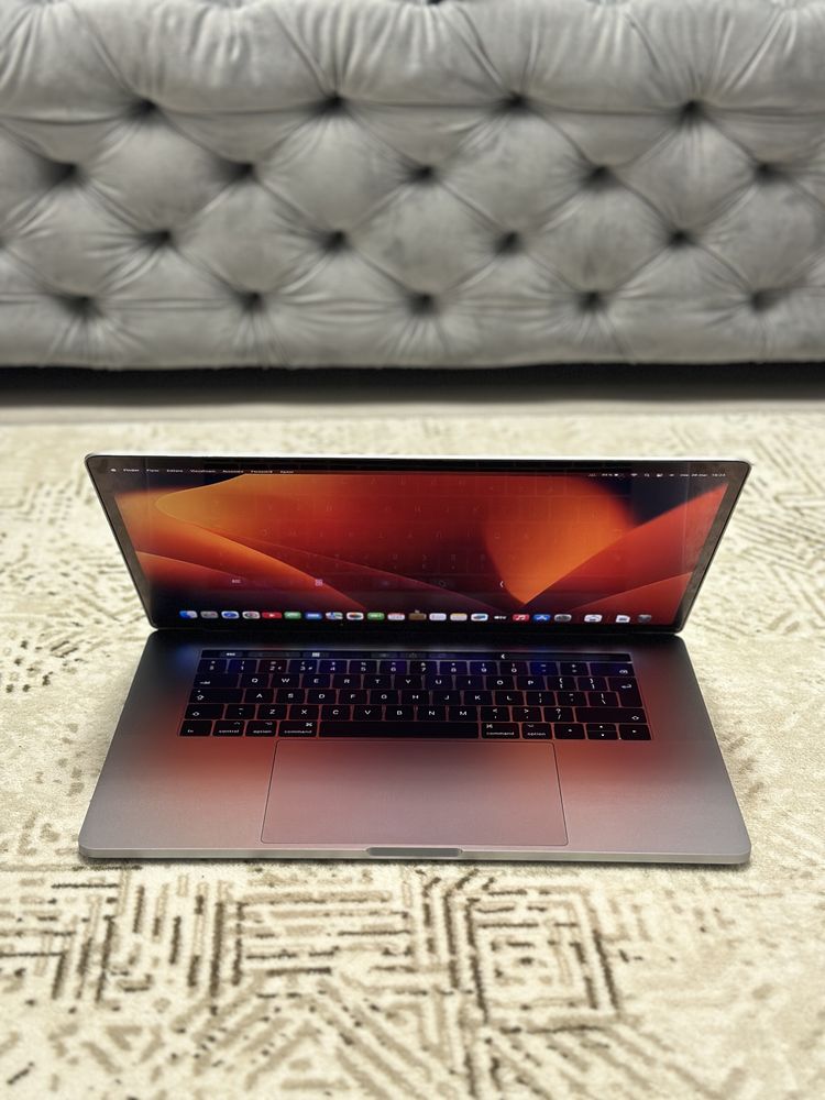 Macbook pro 15” 2017 1TB