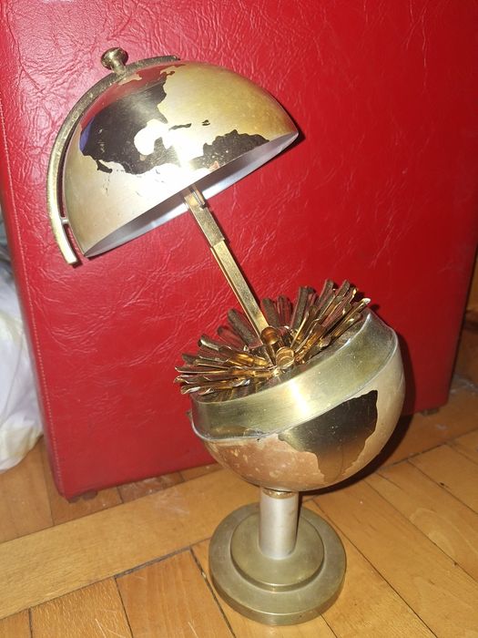 glob alama auriu anii 60