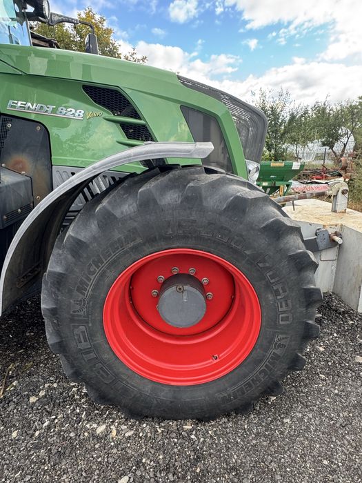 Tractor Fendt Vario 282 + disc