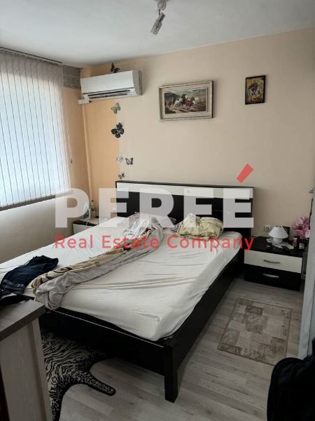 Продава се Тристаен апартамент в Бургас, Меден рудник - зона А - 70 кв.м за 1765 €/кв.м - Снимка #2