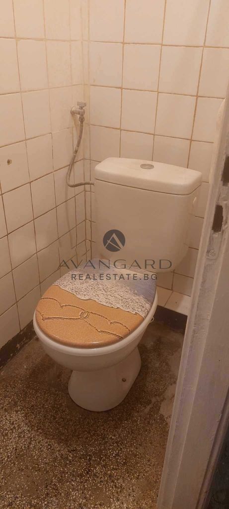 Продава се Тристаен апартамент в Пловдив, Тракия - 80 кв.м за 1313 €/кв.м - Снимка #8