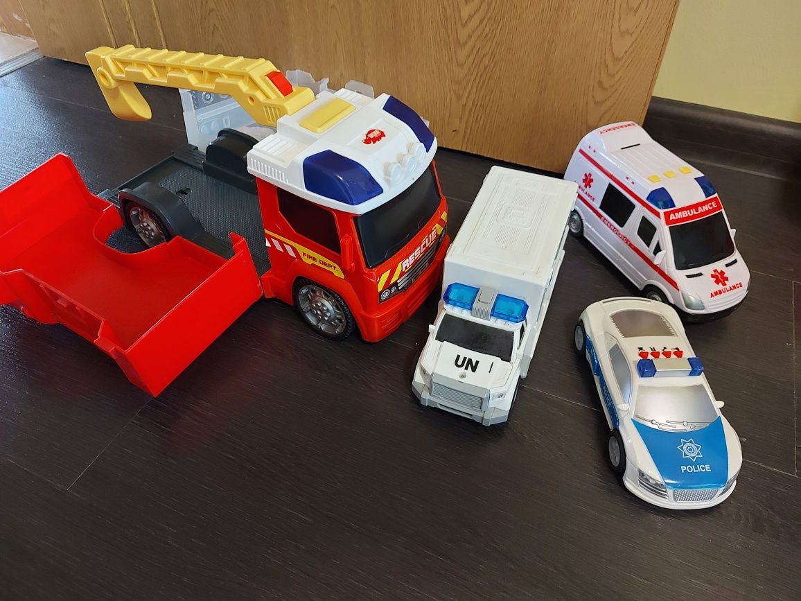 Пожарна Dickie /полицейска кола/линейки/спасителни машини