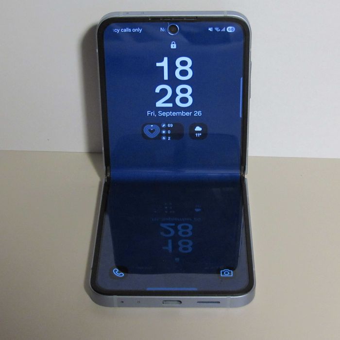 Samsung Z Flip 6 256GB 12GB ca nou