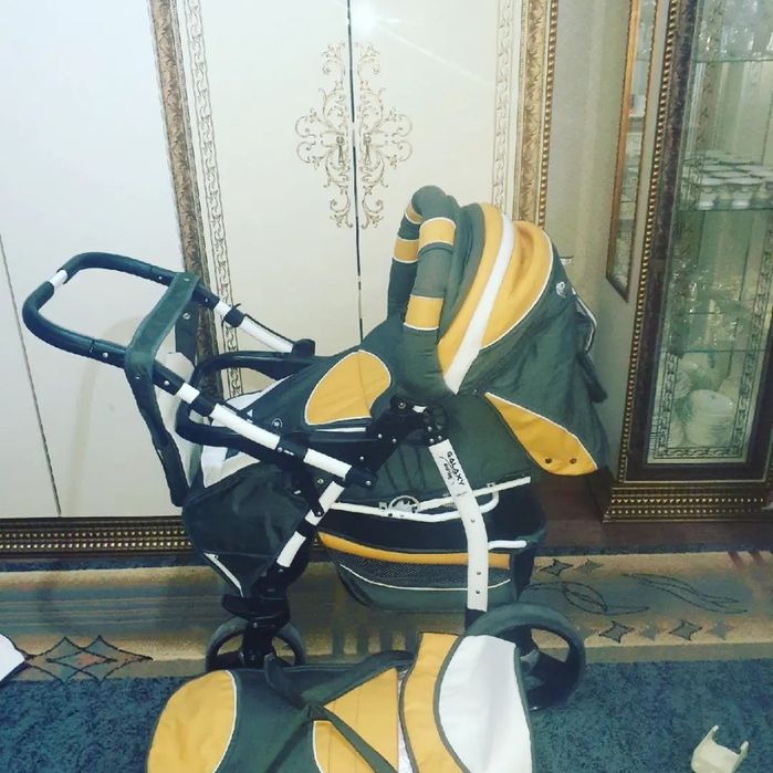 Срочно продаю коляску