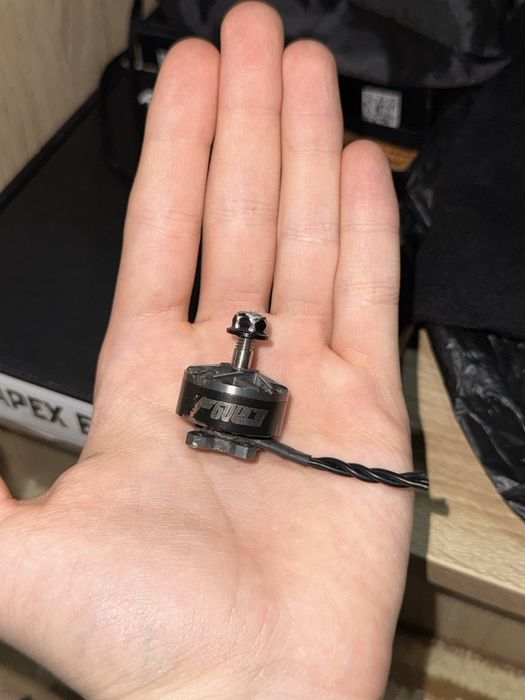 Продам мотор для гоночного дрона либо для самалета ,б/у