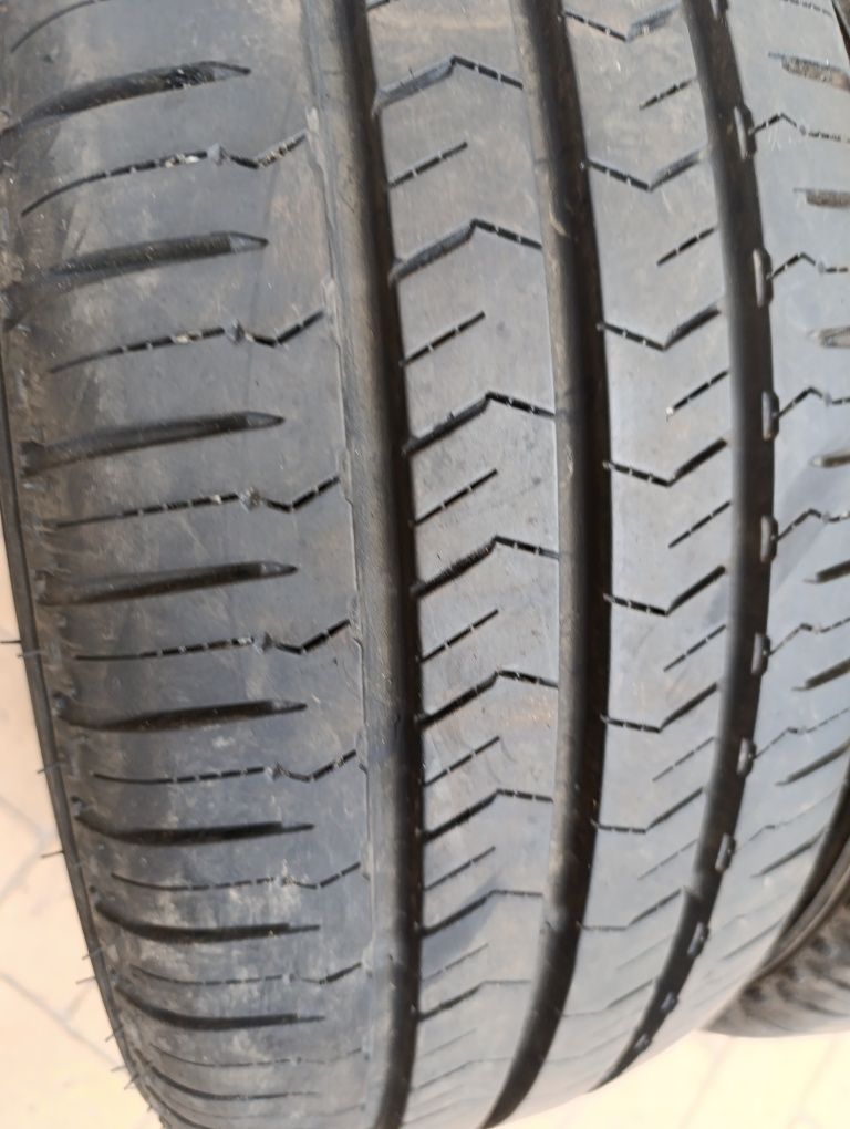Летни гуми за Микробус 215/65/16/С NEXEN