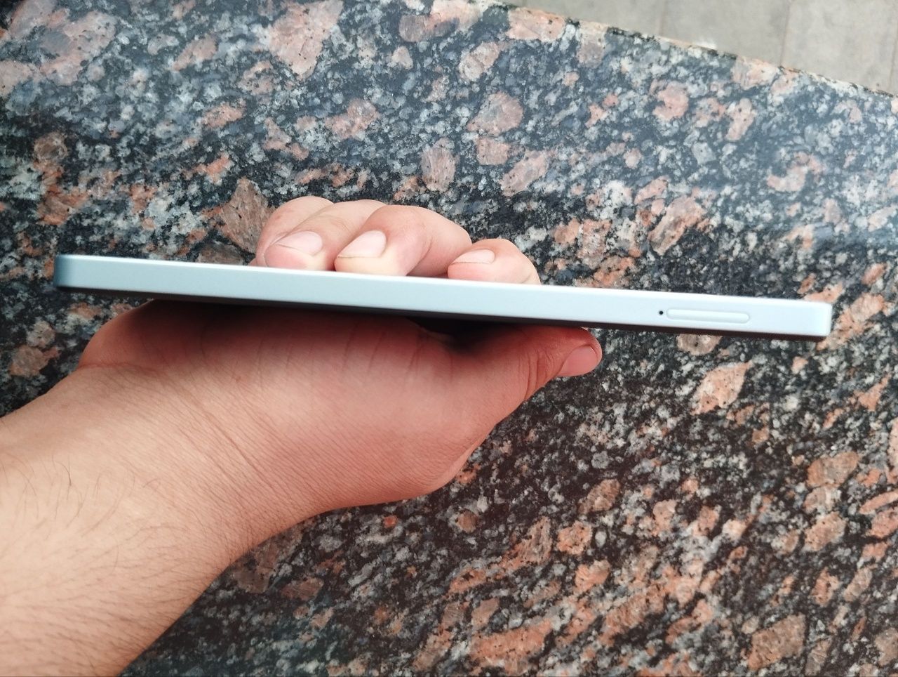 Redmi A5 xotira 128 Gb
Xotira :128Gb
Rangi rasmda 
Kar dok bor 
Xolati
