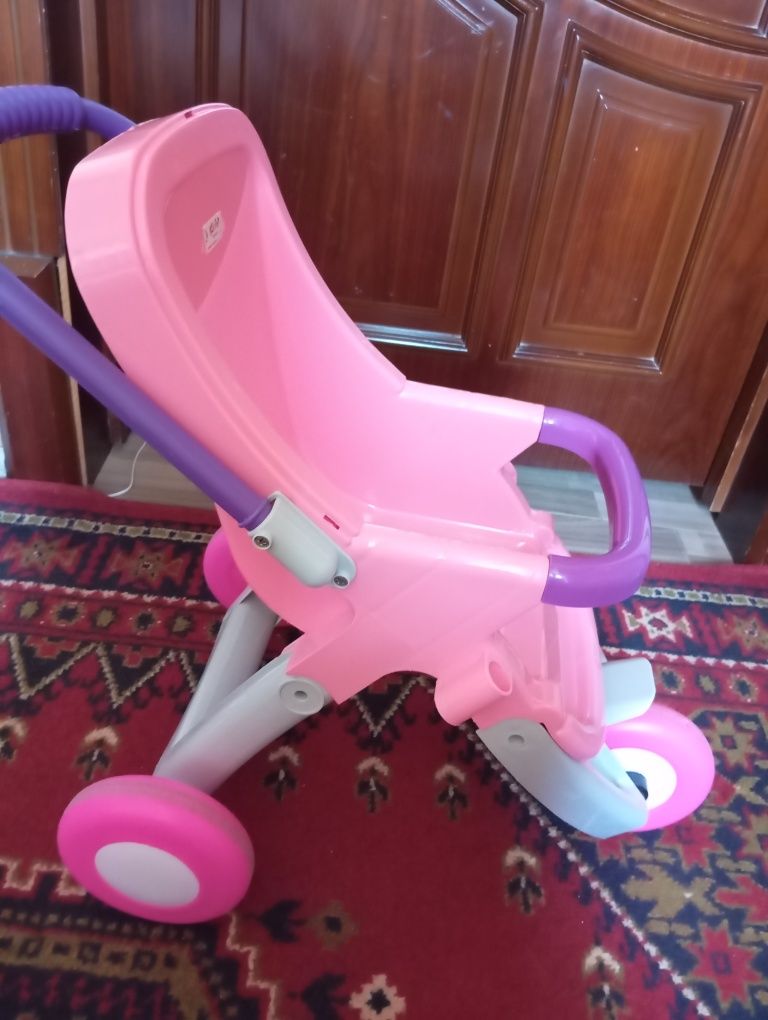 Продаеться игрушечная каляска