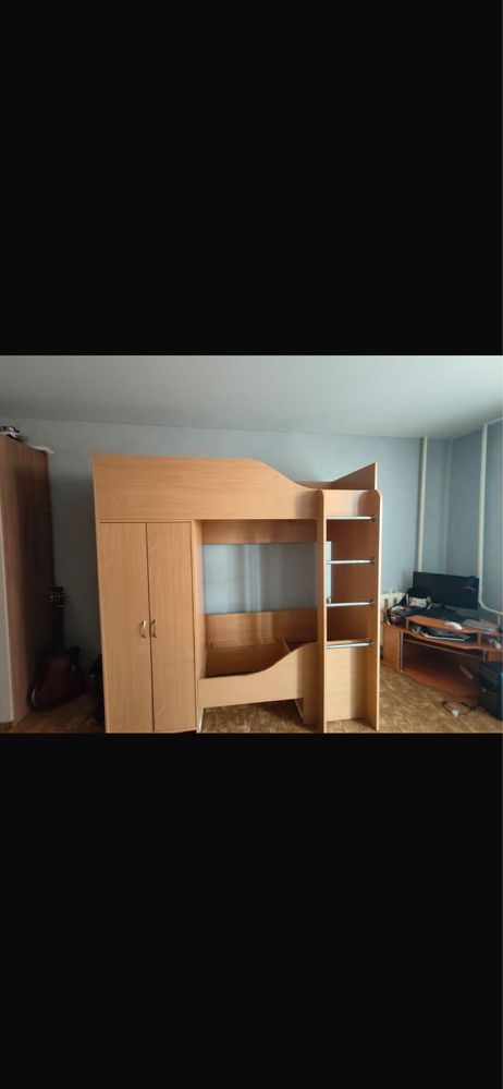 Продам двухярусную кровать