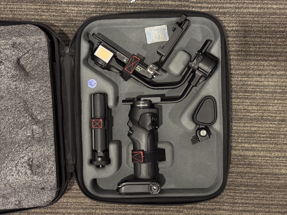 Zhiyun crane 4 combo