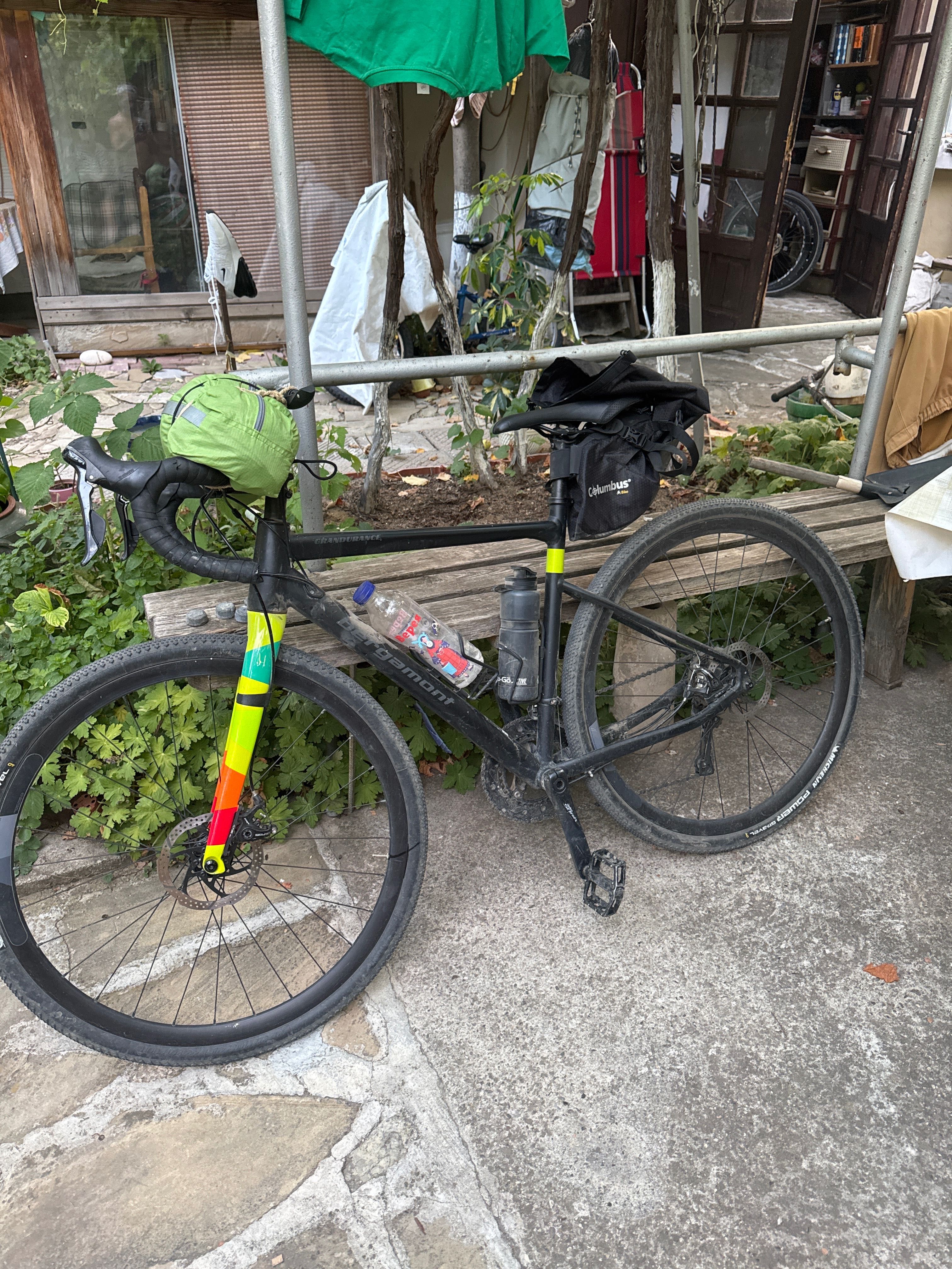 Gravel and city bikes