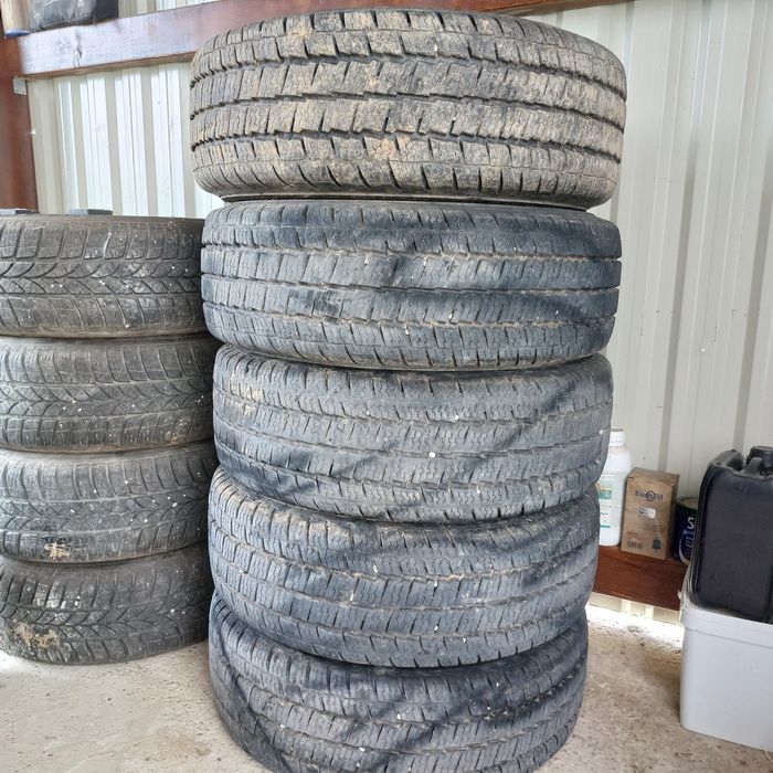 Vand 5 Cauciucuri 225/70/R15 C M+S Stare perfecta!