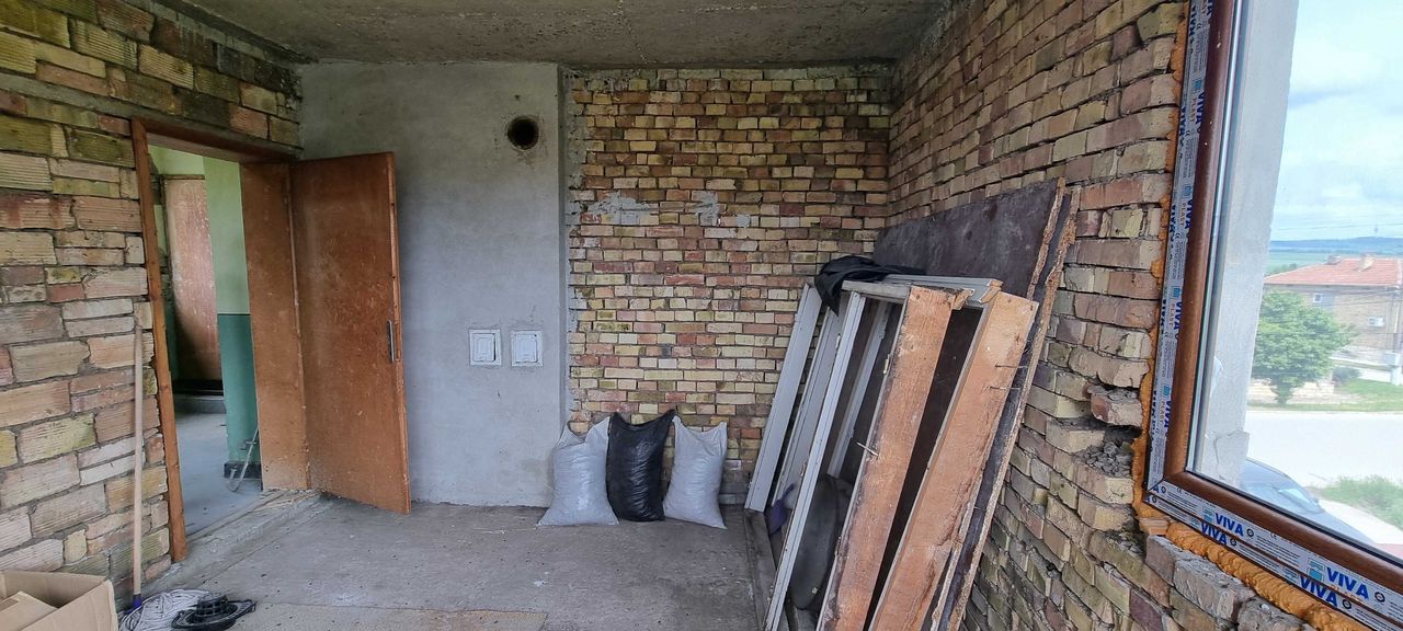 Продава се Къща в с. Гецово, Област Разград - 68 кв.м за 1875 €/кв.м - Снимка #22