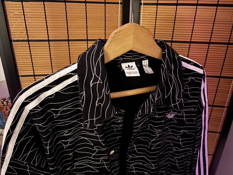 Преходно яке Adidas Dolphin Print
