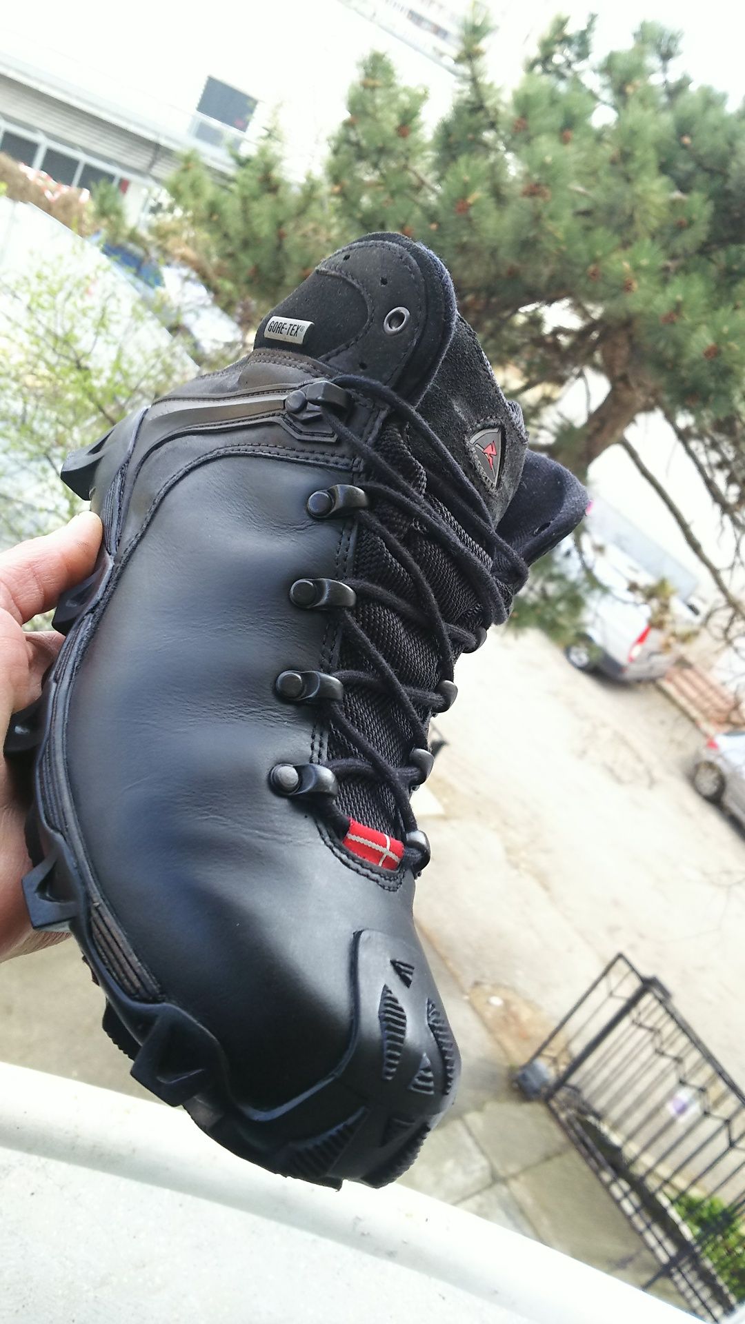 ECCO  Gore-tex 43 нм. 27,8см.