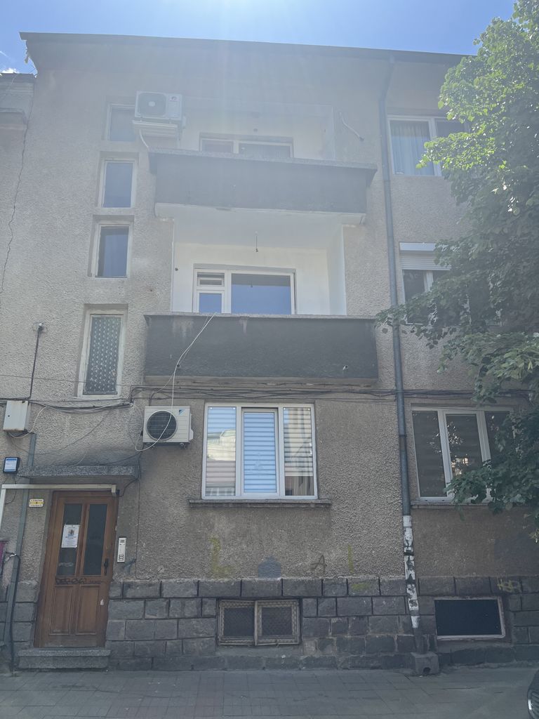 Продава се Етаж от къща в Благоевград, Втора промишлена зона - 83 кв.м за 1013 €/кв.м - Снимка #1