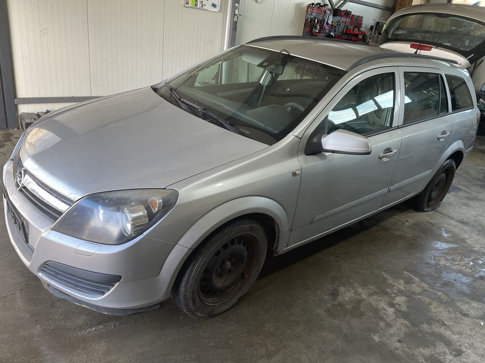 Capota motor / balamale capota stanga / dreapta Opel Astra H