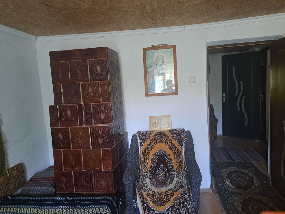 Vând casă bătranească 1269m²  URGENT