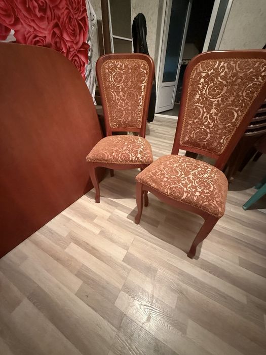 Стол стул сотилади ...СРОЧНА!!