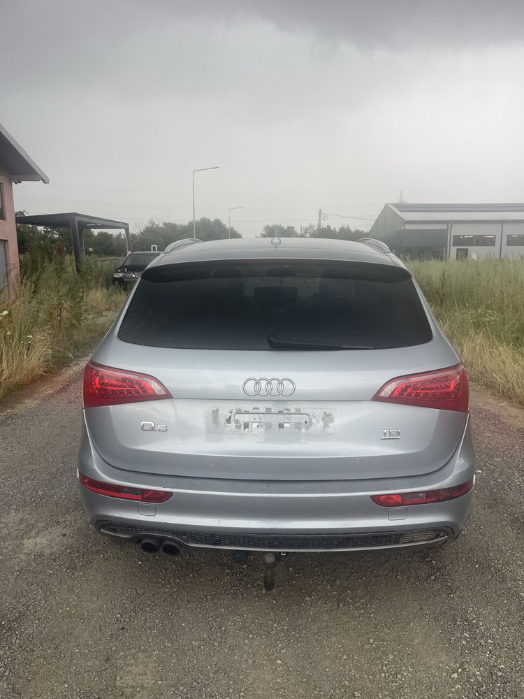 Dezmembrez audi q5 2.0 s-line