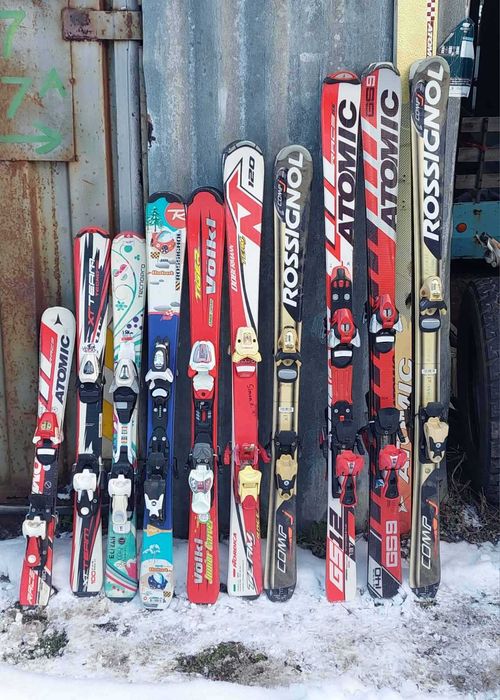 Продавам ски и ски обувки, щеки